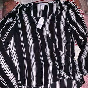 NWT -LOT- 4 tops size M
